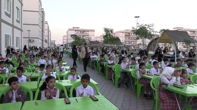 فيديو من البصرة: 600 تلميذ “يتخيلون” الرياضيات والجغرافية بكرات ”السوربان“