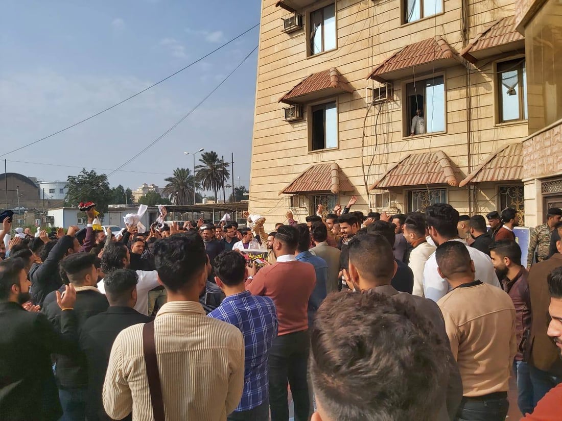 إضراب شامل للمحاضرين في الناصرية: لن نعود للتدريس قبل التثبيت (فيديو)