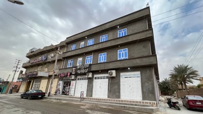 صور: النمو السكّاني وضيق الشوارع يفرضان البناء العمودي في مدينة حديثة