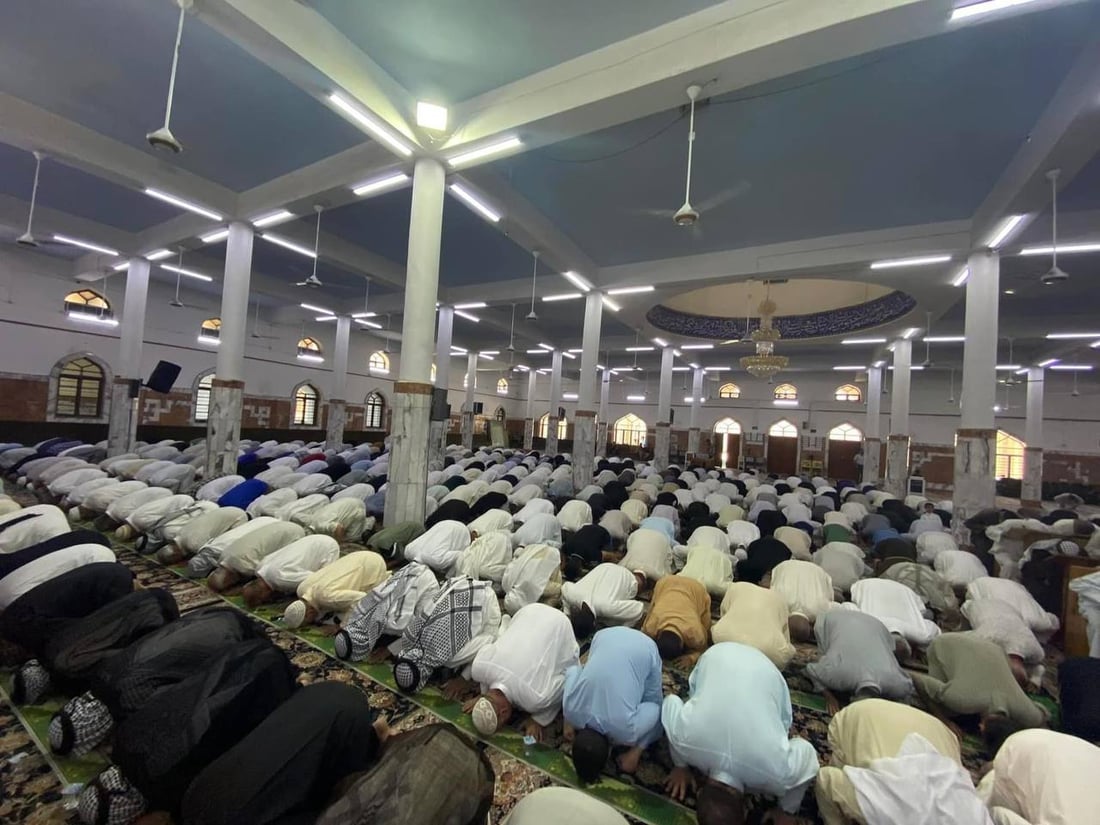 صور من صلاة العيد الموحدة في مسجدي الأبلّة والرسول الأعظم وسط وشمال البصرة