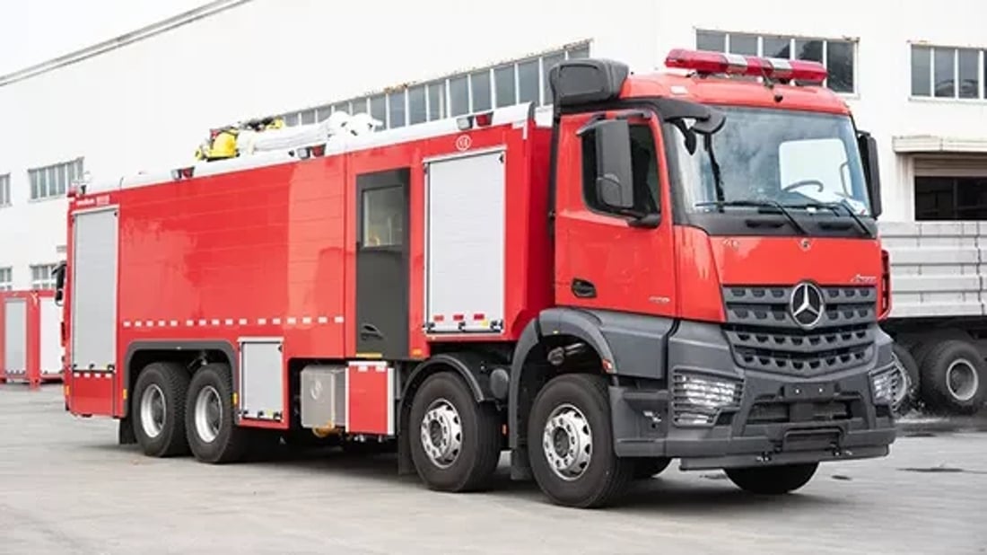 “مرسيدس” تصنع للعراق سيارات إطفاء متخصصة بالأبنية الشاهقة