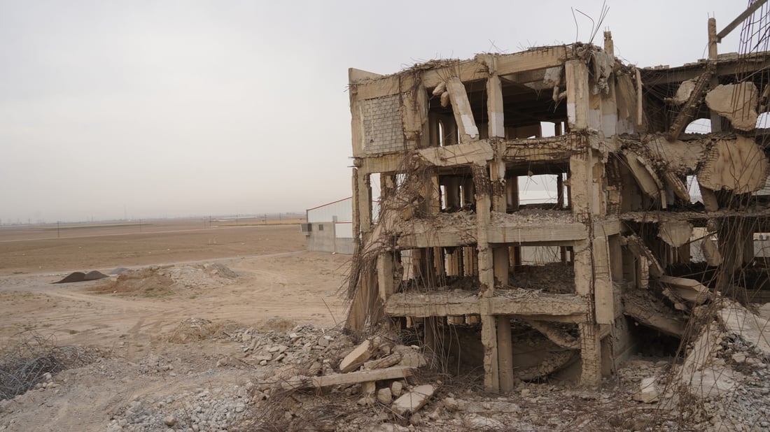 نينوى: هدم 60% من كلية الإدارة في الحمدانية لإعادة بنائها (صور)