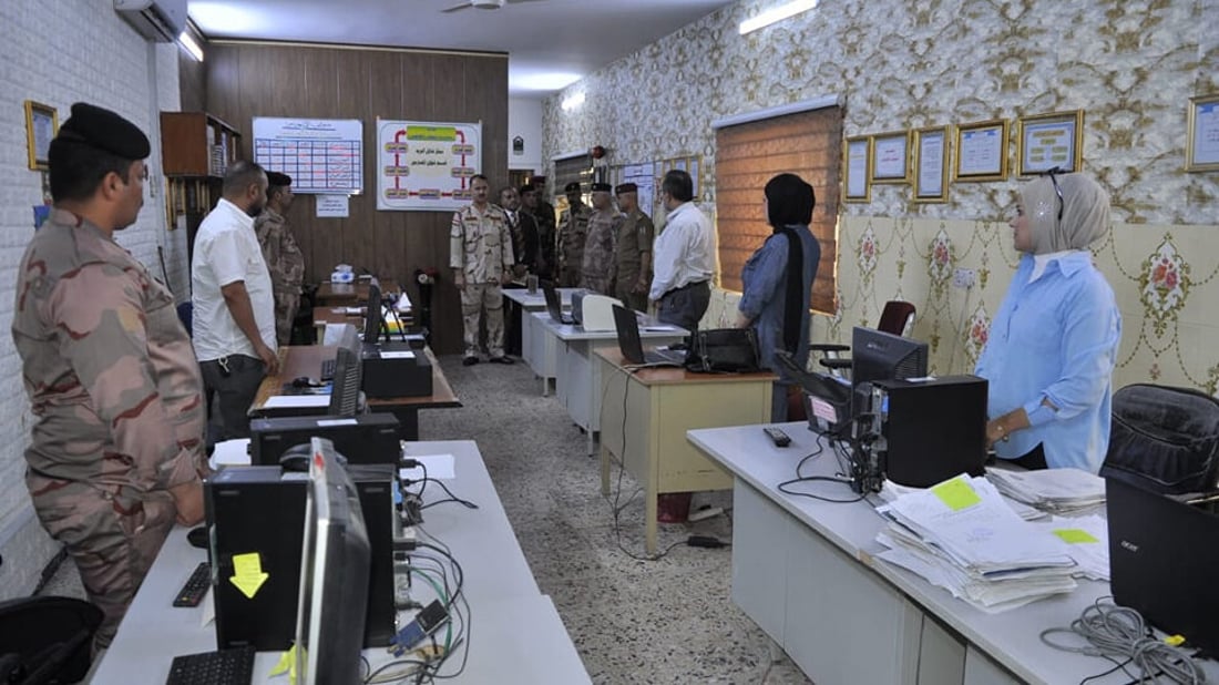 السوداني وافق على استثناء المنتسبين من الحجز الإلكتروني للمعاملات الرسمية