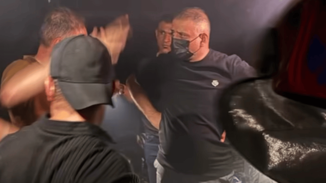 طز بالسياسيين ورفضت خيانة السوداني وتمنيت أن أحترق في الهايبر ماركت – المحافظ