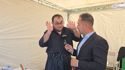 بەر دەرکی سەرا جمەی دێت و ئاهەنگ و خۆشییە بەبۆنەی یادی سلێمانییەوە