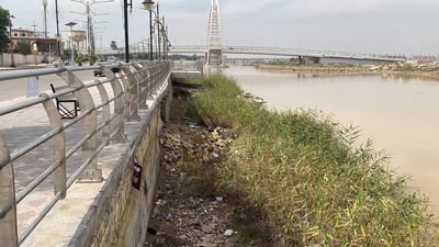 Recently inaugurated corniche wall in Amara collapses