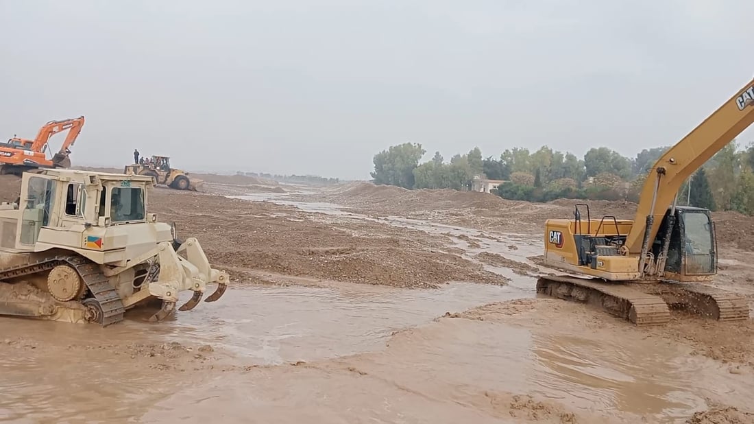 صور: قائد عمليات كركوك يزور المناطق المتضررة من الفيضانات في ناحية ليلان