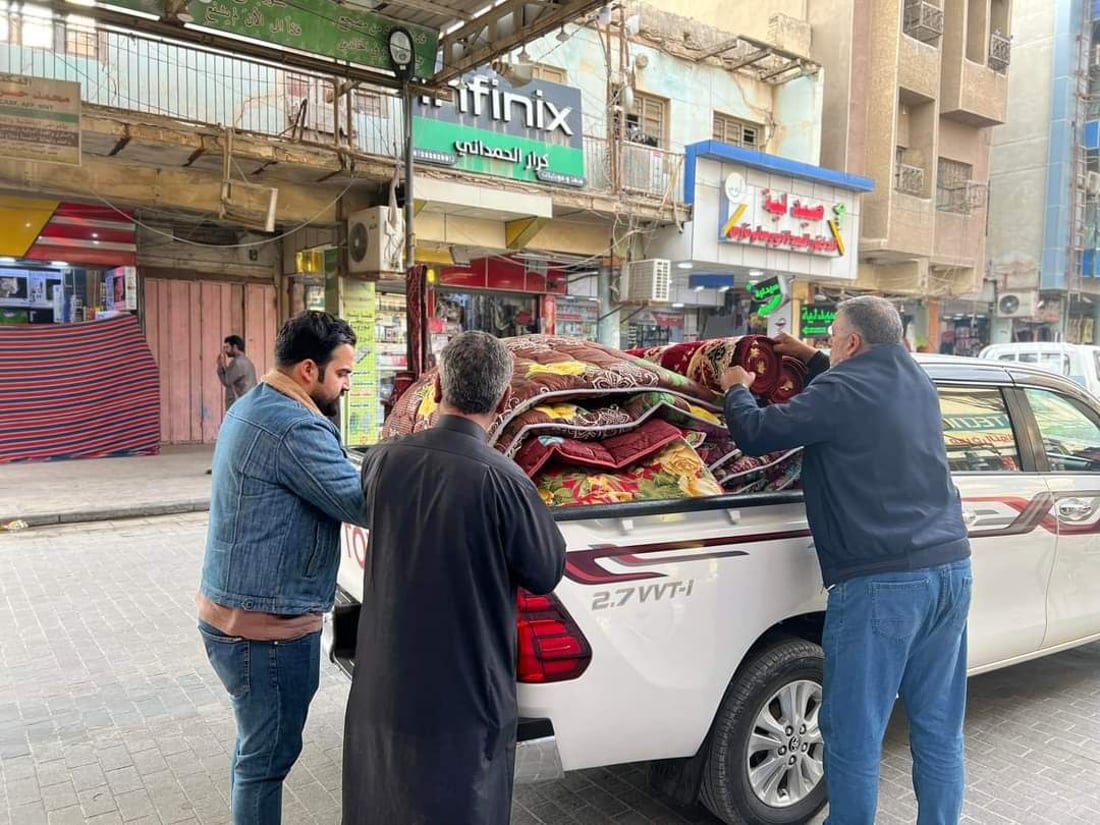 صور مؤثرة من السماوة: الجيران جمعوا ما تحتاجه عائلة احترق منزلها صباح اليوم