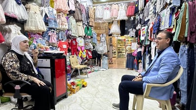 نساء الكوت لا يتحرجن من أم علاء.. صاحبة متجر “جونيور” تحلم بالتعيين رغم الـ 50