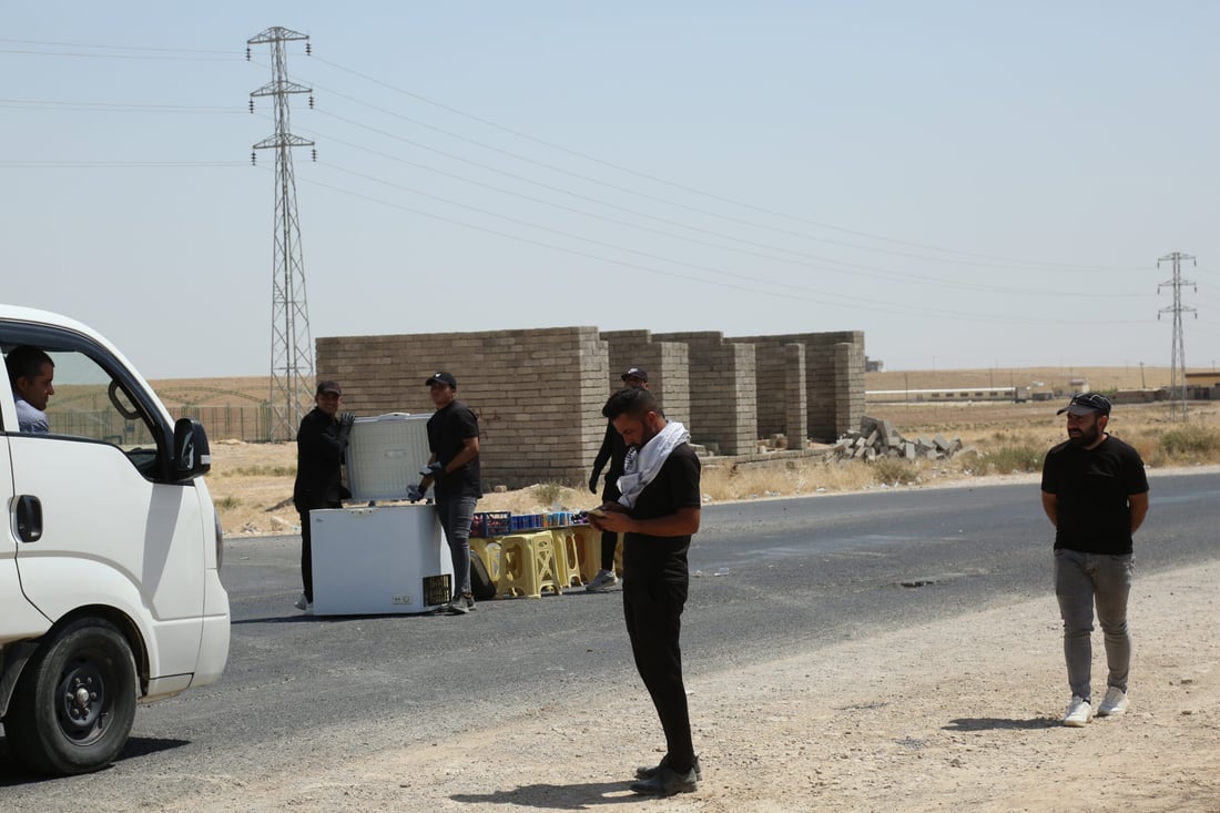 صور: الإيزيديون قدموا المشروبات للمارة على طريق نينوى.. الذكرى 10 للإبادة