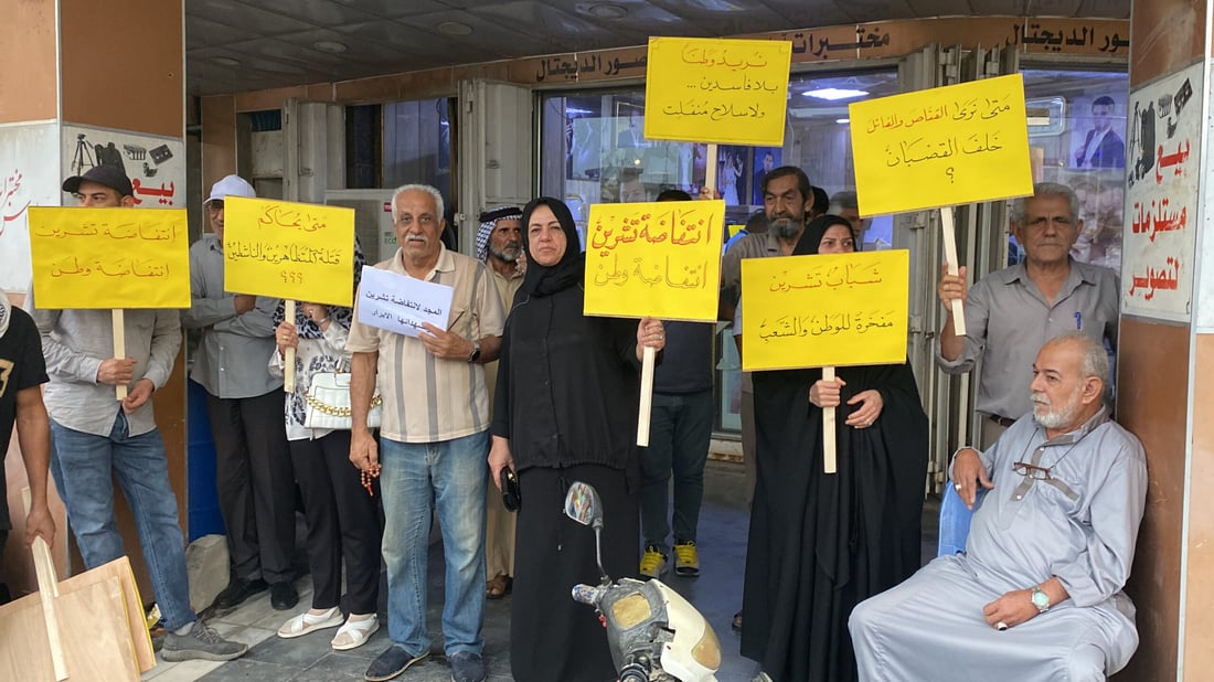 يوم بدء الاعتصام ونصب الخيام.. متظاهرو الحبوبي يحيون ذكرى تشرين الرابعة (صور)