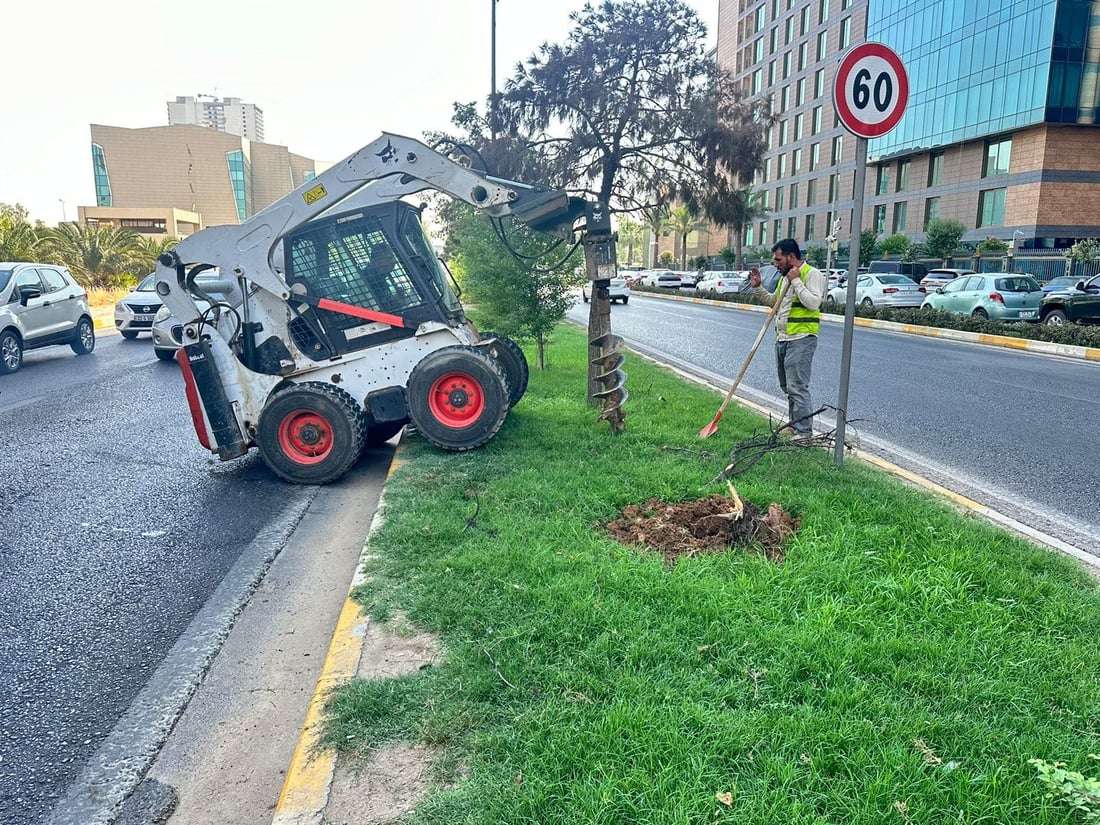 تیمی ئەندازەی پارکەکانی هەولێر ئەم بەیانییە بە چالاکییەکی زۆر دەستیان پێکرد