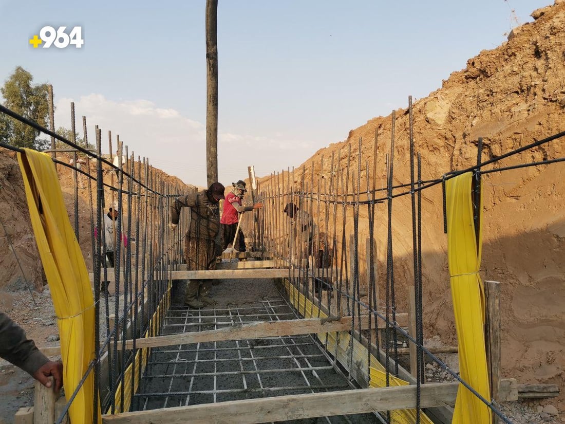 لا استراحة يوم الجمعة.. أعمال “المجاري الصندوقية” انطلقت في أكبر احياء الدبس