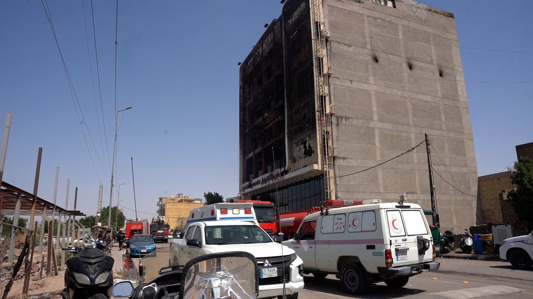 اعتقال 3 مسؤولين في بلدية الكوت بتهم فساد وهدر تسبب بحريق الهايبر ماركت
