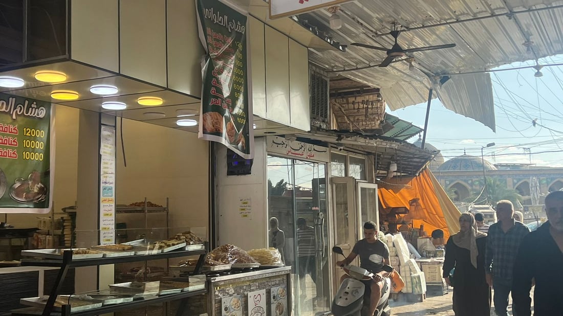 رغم أنه قديم لكنه مرتب وأنيق.. صور صباحية من داخل سوق الأعظمية الكبير