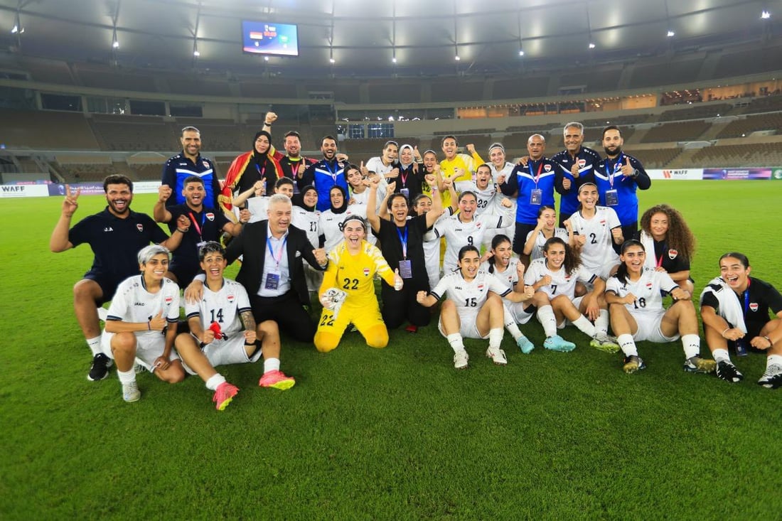 صور مفرحة من ملعب جدة.. سيدات العراق يحتفلن بالمركز الثالث لبطولة غرب آسيا