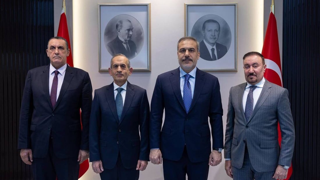 معارضو حكومة كركوك في ضيافة وزير خارجية تركيا هاكان فيدان