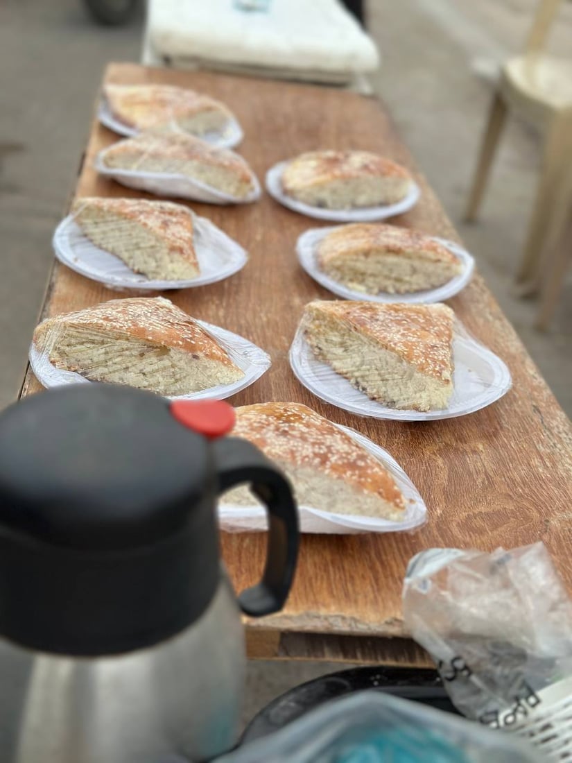 رضاوي الصغير لا يكاد يصدق.. فزعة شباب الناصرية رسمت الابتسامة على وجهه (فيديو)