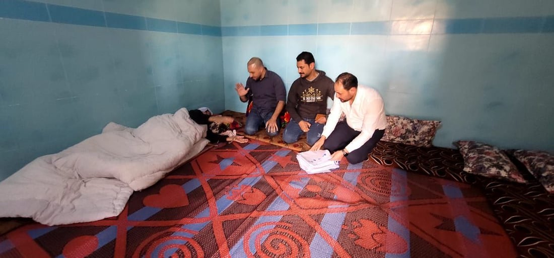 بيان رسمي: عراقية عمرها 137 عاماً عادت إلى سنجار وزارها مسؤولو الهجرة (صور)