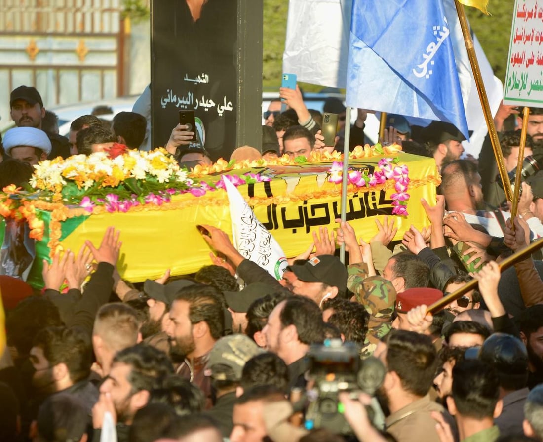 صور: الحشد يشيع “القائد أبو باقر” من أمام مديرية الإعلام