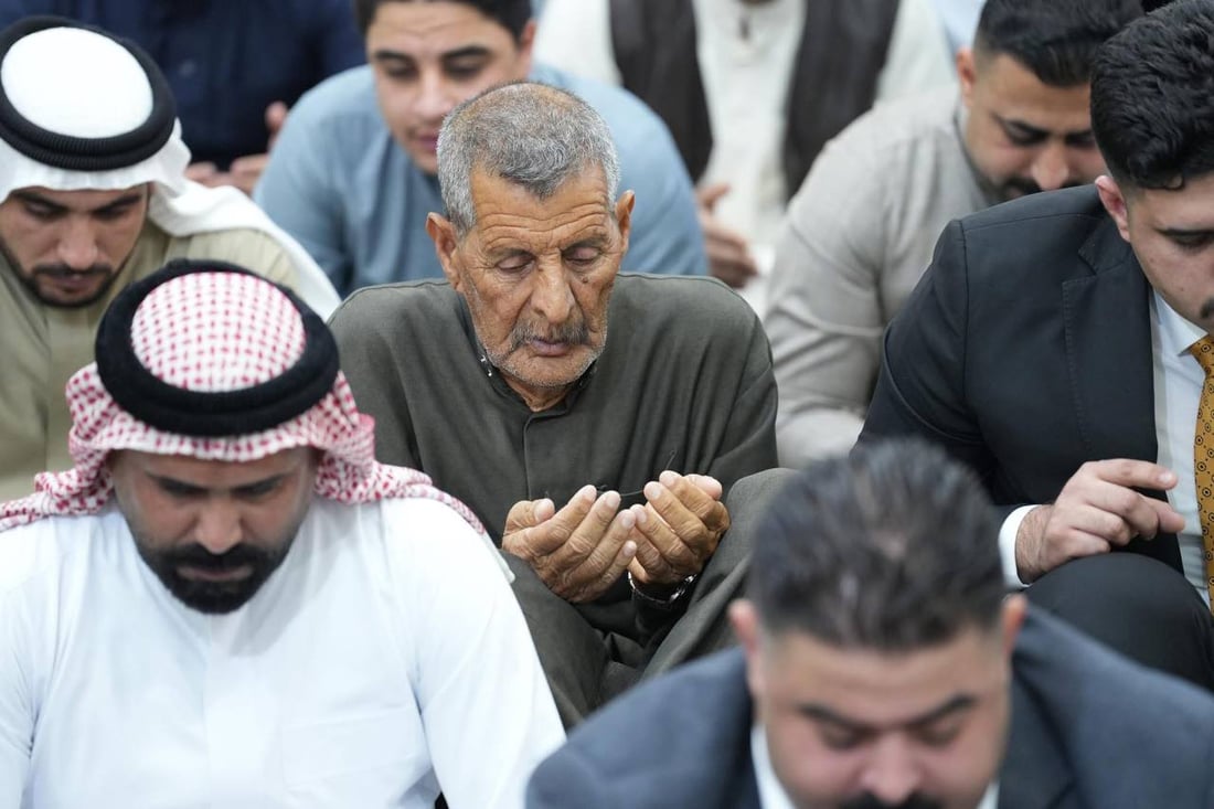الوحيد الذي فتح بابه للمصلين في الأنبار.. صور من صلاة العيد بجامع الكرمة الكبير