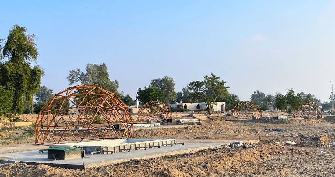 بحيرة الحبانية تستعد للصيف: بيوت للعوائل وترميم الفندق والشاليهات (صور)