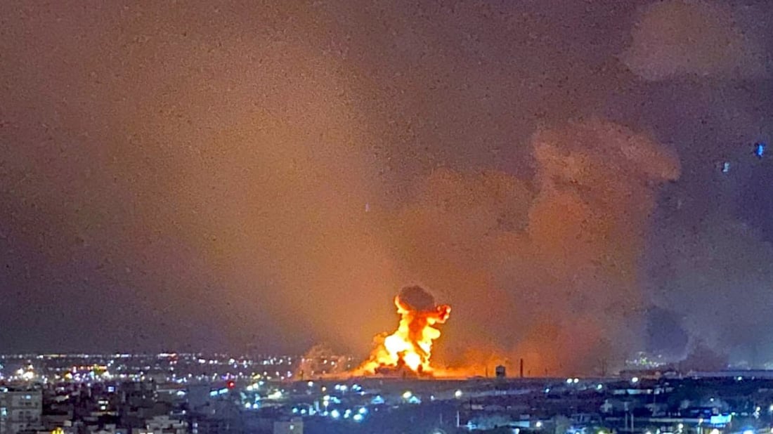 ئەمریکا و ئیسرائیل دەستیان بە لێدانی ژێرخانی وزەی ئێران کرد؛ پترۆکیمیایی ئەمیر کەبیر پێکرا