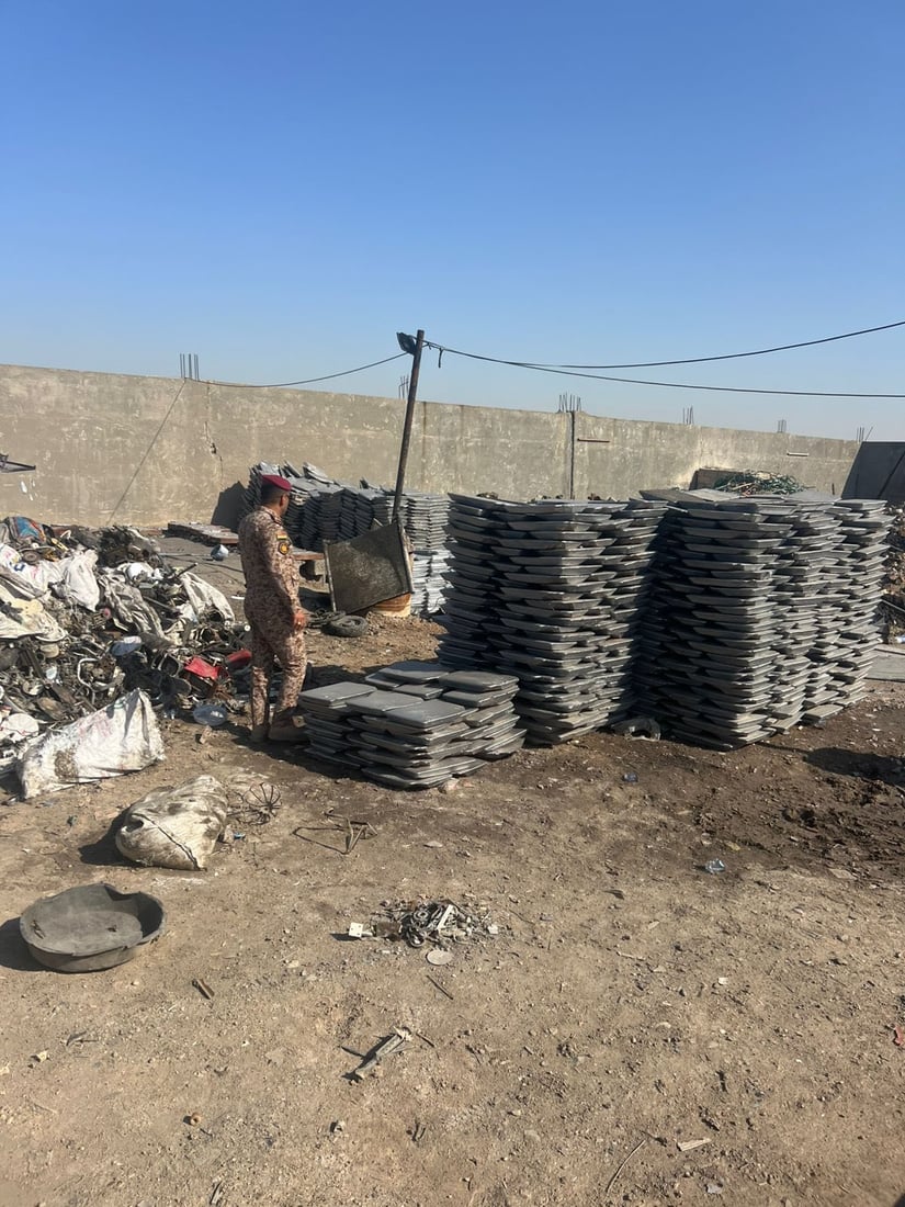 عمليات بغداد تتعقب مواقع صهر المعادن غير المجازة وتغلق 25 منها (صور)