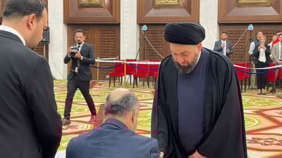 Former PM Adel Abdul-Mahdi and Ammar Al-Hakim cast votes