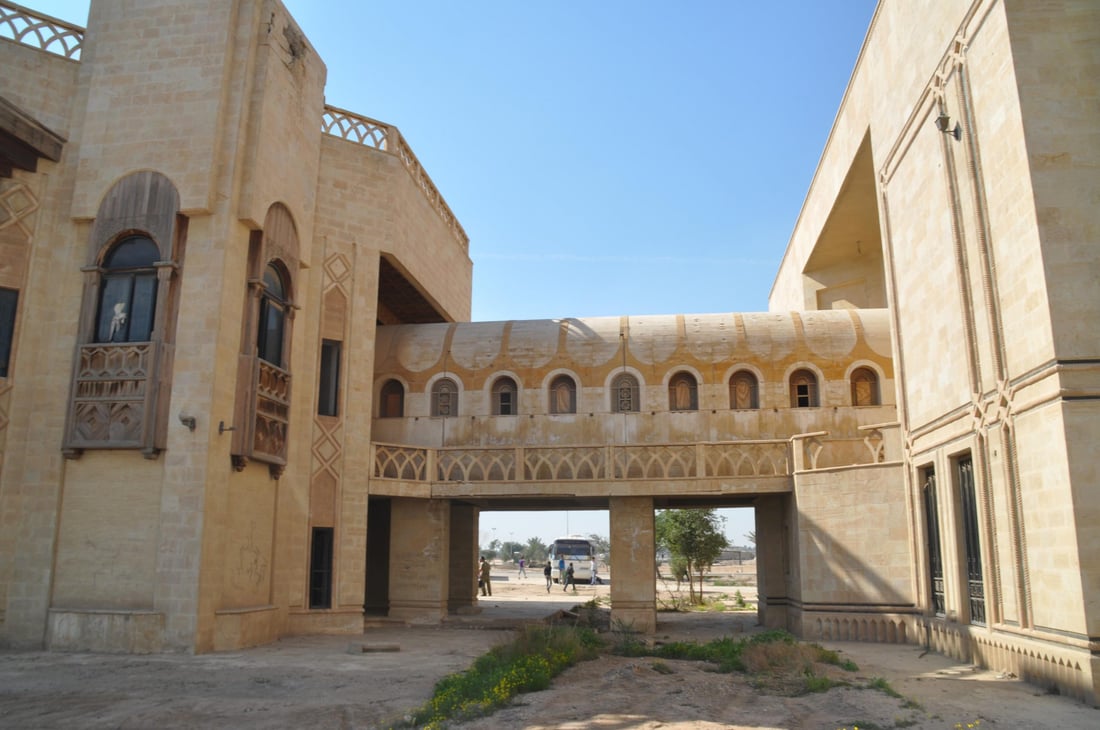 مصادر شبكة 964 في البصرة: الجيش ينوي استلام القصور من الحشد وتسليمها إلى البلدية