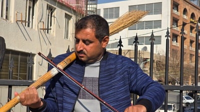 خەڵکی رۆژهەڵاتی کوردستانە و سێ رۆژە ئاگای لە خانەوادەکەی نییە