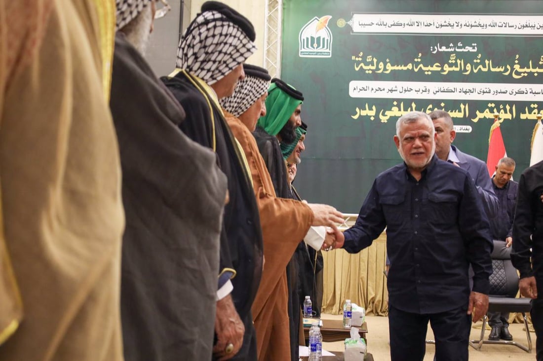 العامري لشيوخ البصرة: العراق حكومة وشعباً وسياسيين مع إيران (صور)
