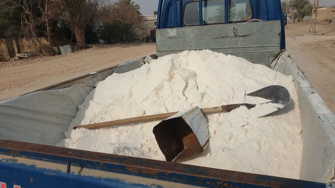 ملح القائم أغلى من السماوة بضعفين بسبب “الطرشي” والإجراءات الأمنية (صور)