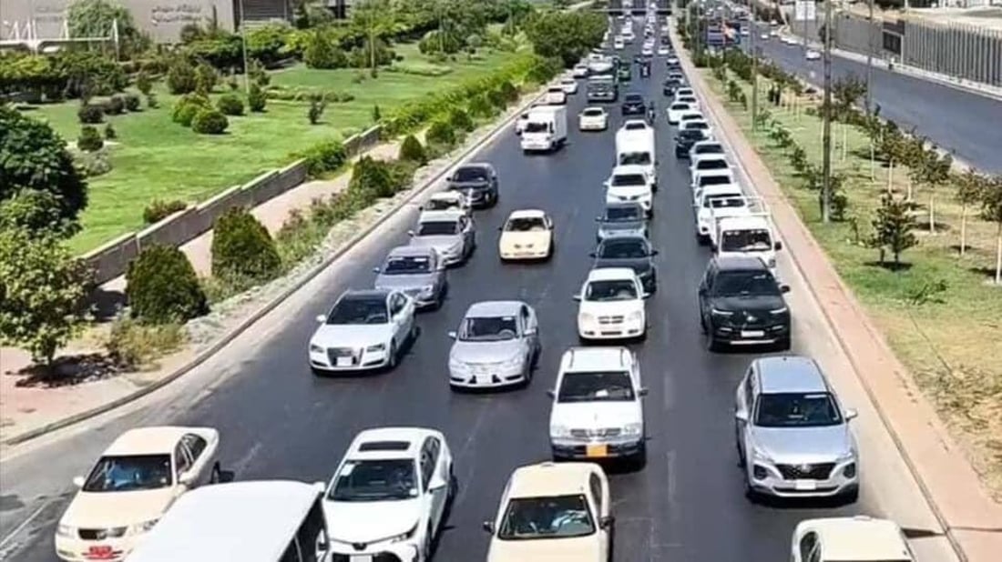 صور: سيارات السليمانية تتوقف دقيقة في ذكرى سنجار