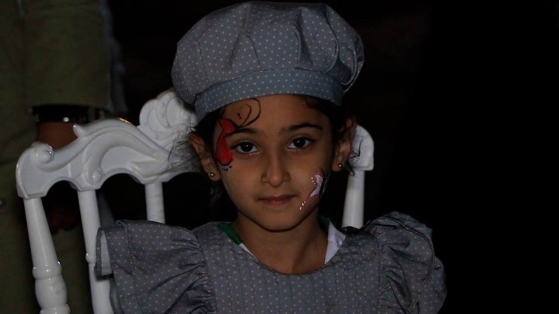 وقارئ القرآن من إيران.. أطفال هشام الذهبي في إفطار جماعي (صور من الكوت)