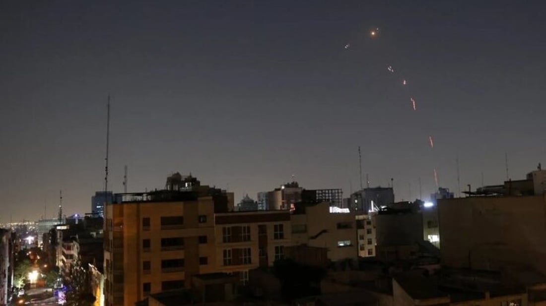 مصادر أميركية وإسرائيلية تسارع لنفي قصف إيران بعد تفعيل الدفاعات في طهران