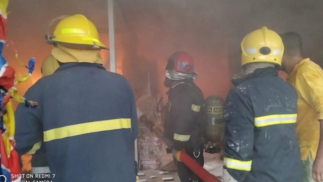 بابل.. الدفاع المدني يخمد حريقاً داخل مدرسة ومحال مجاورة لها