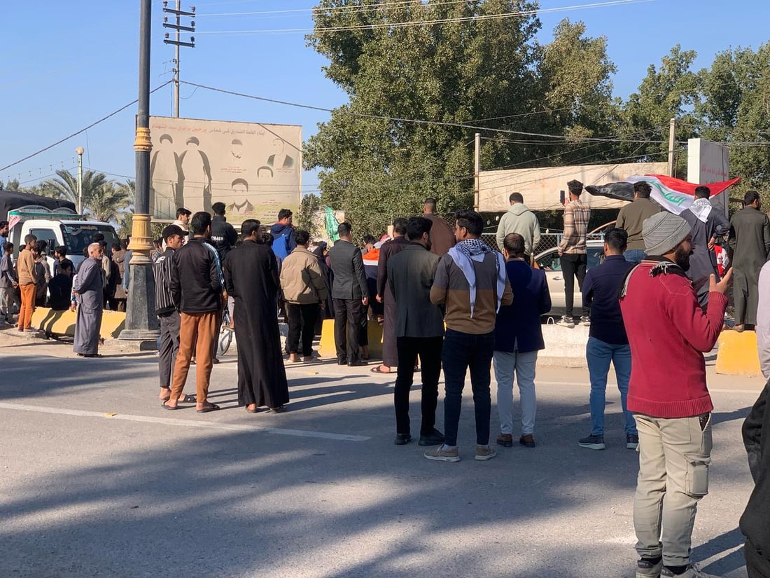 صور: غماس تتظاهر منذ أسبوع وتصعيد بغلق الطريق الرابط بين النجف والديوانية