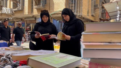 Khornak Street becomes Najaf’s new hub for books after Al-Huwaish market closure