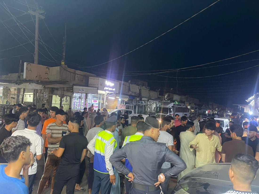 صور: أهالي غماس يحاصرون دائرة الكهرباء.. تظاهرة غاضبة احتجاجاً على الانقطاعات