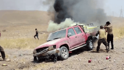 ئۆتۆمبێلێک گڕی گرت و سووتا