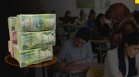 لەسەر وەرنەگرتنى موچەى مانگى 7 و 8ـى پار مامۆستایانى گر...