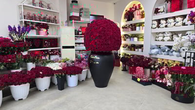 1000 چڵ گوڵ کراوە بە چەپکە و بۆ کەسێک ئامادە کراوە