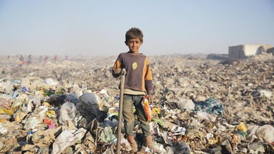 عێراق کار بۆ سفرکردنەوەی خۆڵ و خاشاک دەکات