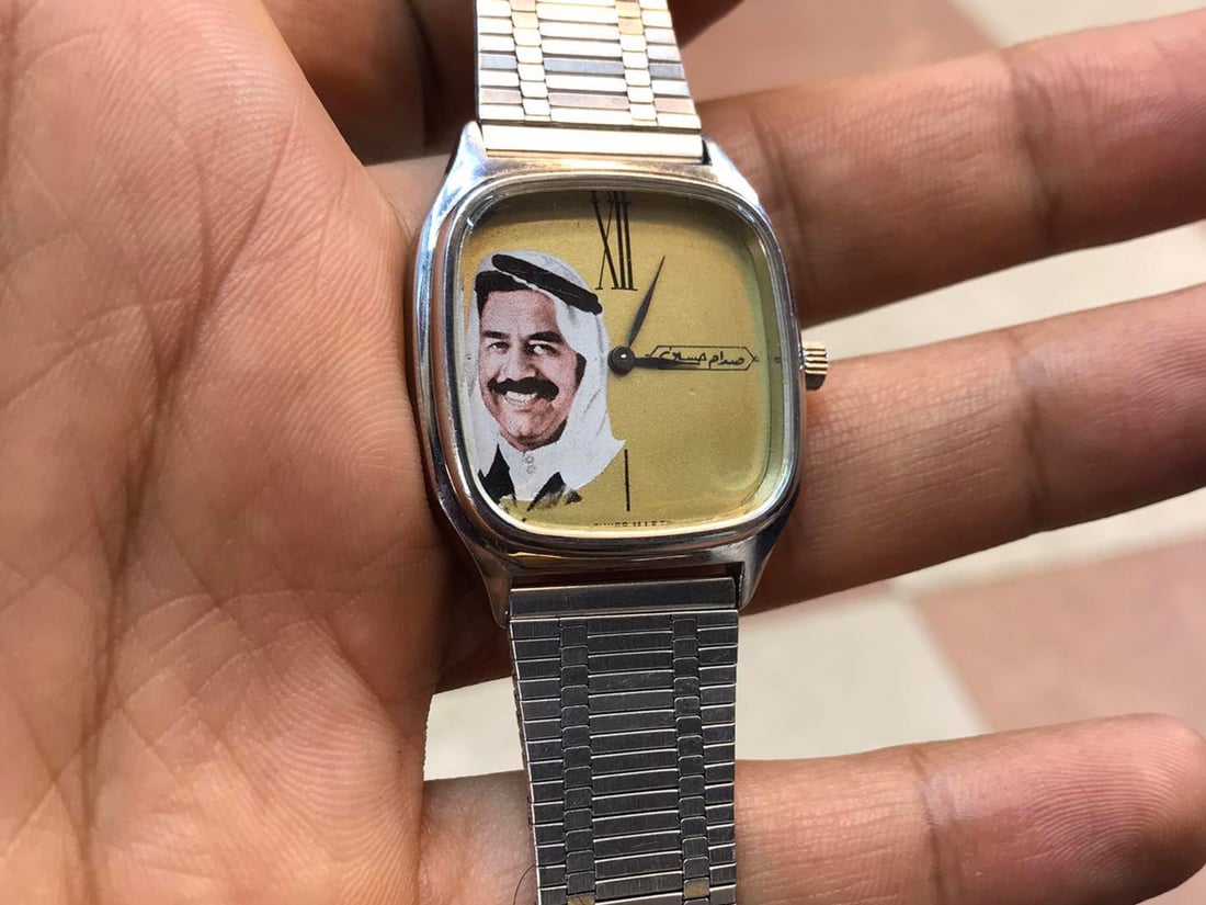 صور: بغداد تبيع ساعات صدام “سراً”.. والأسعار تصل إلى “شدة” عبر السوشيال ميديا