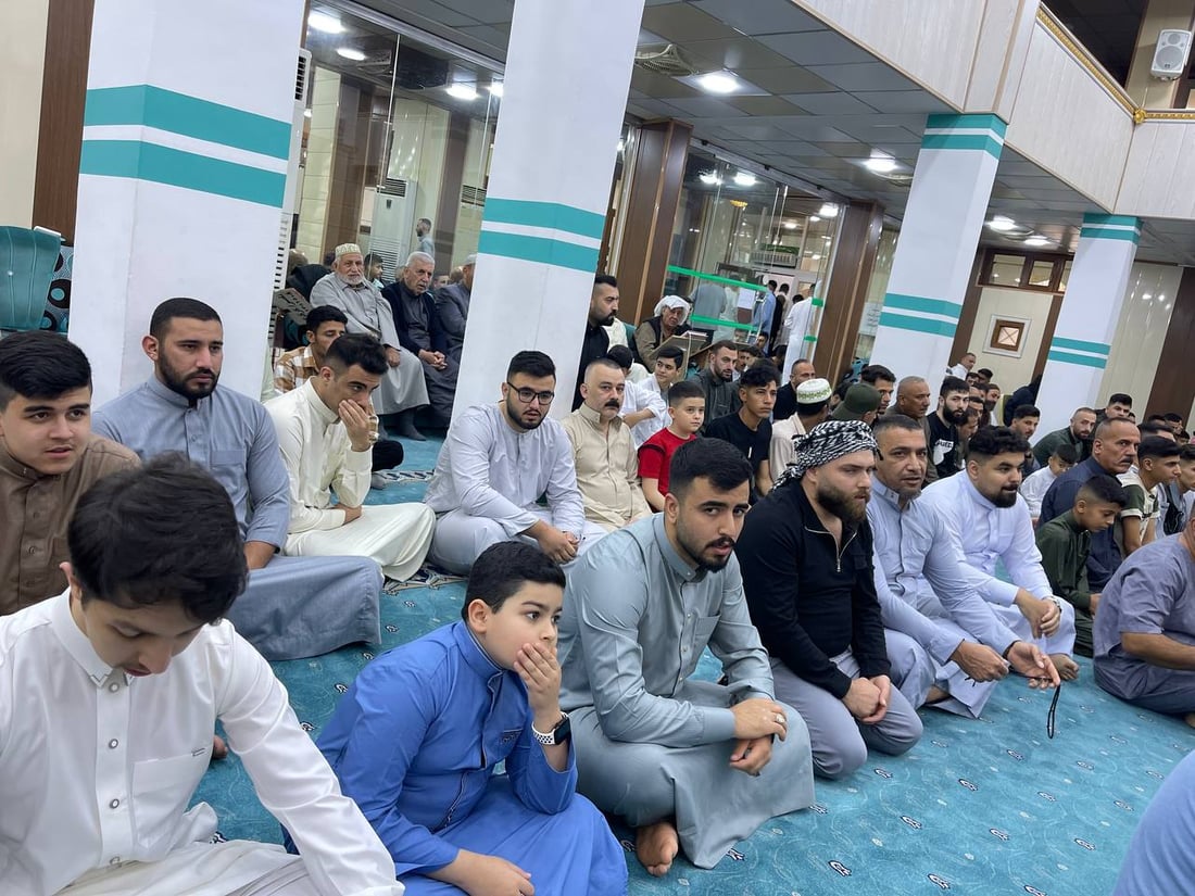 صور من جامع “الحاجة صبرية” في كركوك.. الشيخ “ديار” دعا إلى الصدق وصلة الأرحام