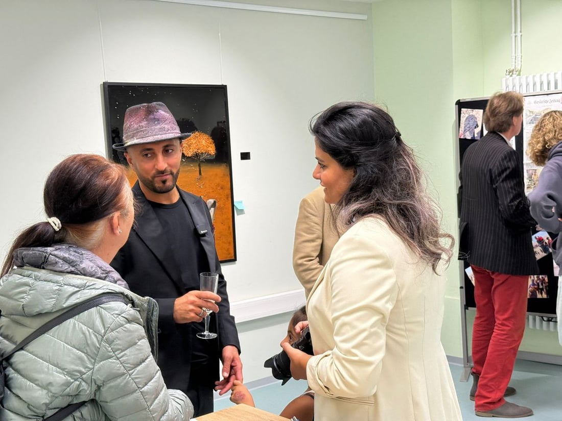 پێڵاوى به‌جێماوى ئاواره‌ ئێزدییه‌كان له‌ پێشانگایه‌ك نمایش كران