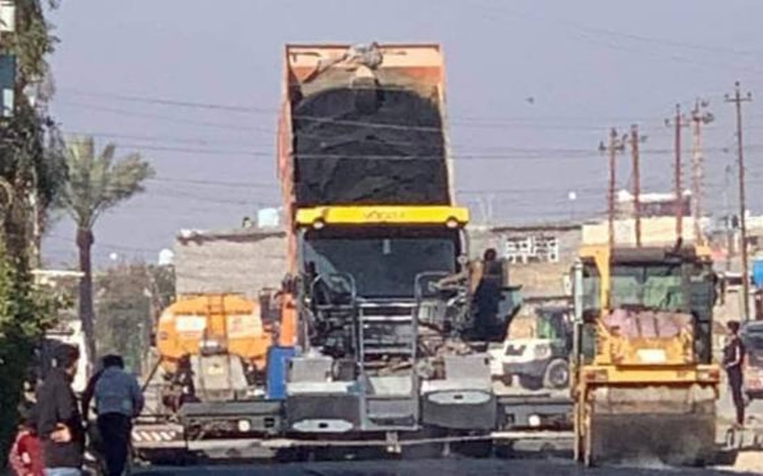 مقرنص وإنارة.. خدمات جديدة لـ “شارع الطرشي” في أبو غريب (صور)