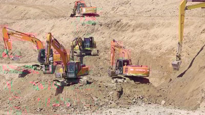 تقدم ملحوظ في مشروع الثرثار.. 65% نسبة الإنجاز لحفر القناة الرئيسية