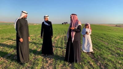 ما فرق الغترة عن الشماغ ولماذا نلبس 3 ألوان في العراق؟